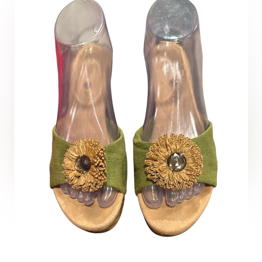 Lindsay‎ Phillips Devon Wedge